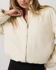 Vuori Lund Insulated Jacket Women's Bone Oversized Jacket