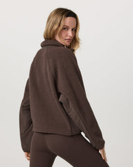Vuori Alpine Jacket Women's Cozy Fleece Jacket in Java