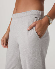 Vuori Women's Halo Modern Straight Leg Pant-Short Pale Grey