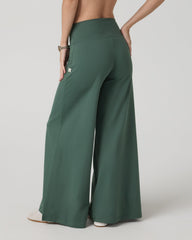 Vuori Halo Easy Wideleg Pant - Short Women's Agate Green Pants