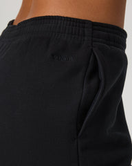 Vuori Restore Straight Leg Sweatpant – Short Washed Black