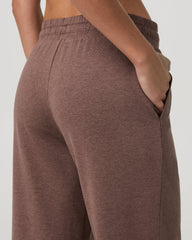Vuori Women's Halo Essential Wideleg - Short Sable Heather