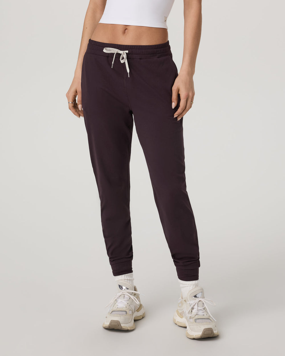 Vuori Performance Jogger - Long Women's Raisin Joggers