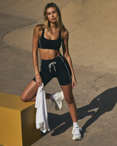 Vuori Daily Piped Short 5" Women's Black Shorts