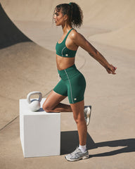 Vuori Daily Piped Short 5" Women's Viridian Shorts