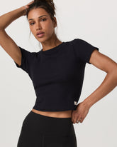 Vuori Pose Fitted Tee Women's Black Fitted Shirt