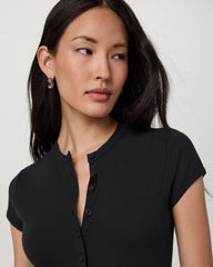 Vuori Short Sleeve Pose Button Up Women's Black Crewneck| Vuori