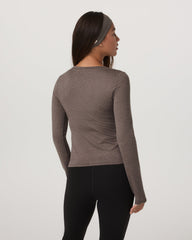 Vuori Women's Long Sleeve Halo Essential Scoop Chia Heather