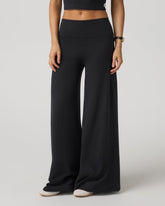 Vuori Halo Easy Wideleg Pant - Short Women's Solid Black Pants