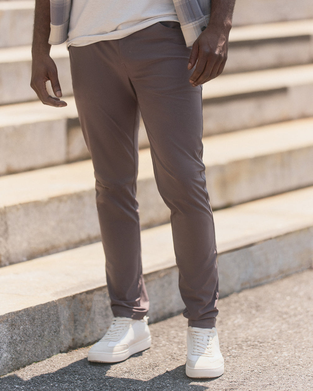Vuori Meta Pant Athletic Slim Fit 30" Men's Warm Grey Pants