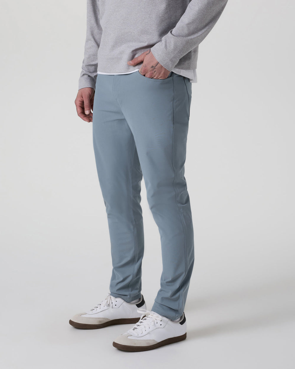 Vuori Meta Pant Athletic Slim 30" Dusty Blue 5-Pocket Pants