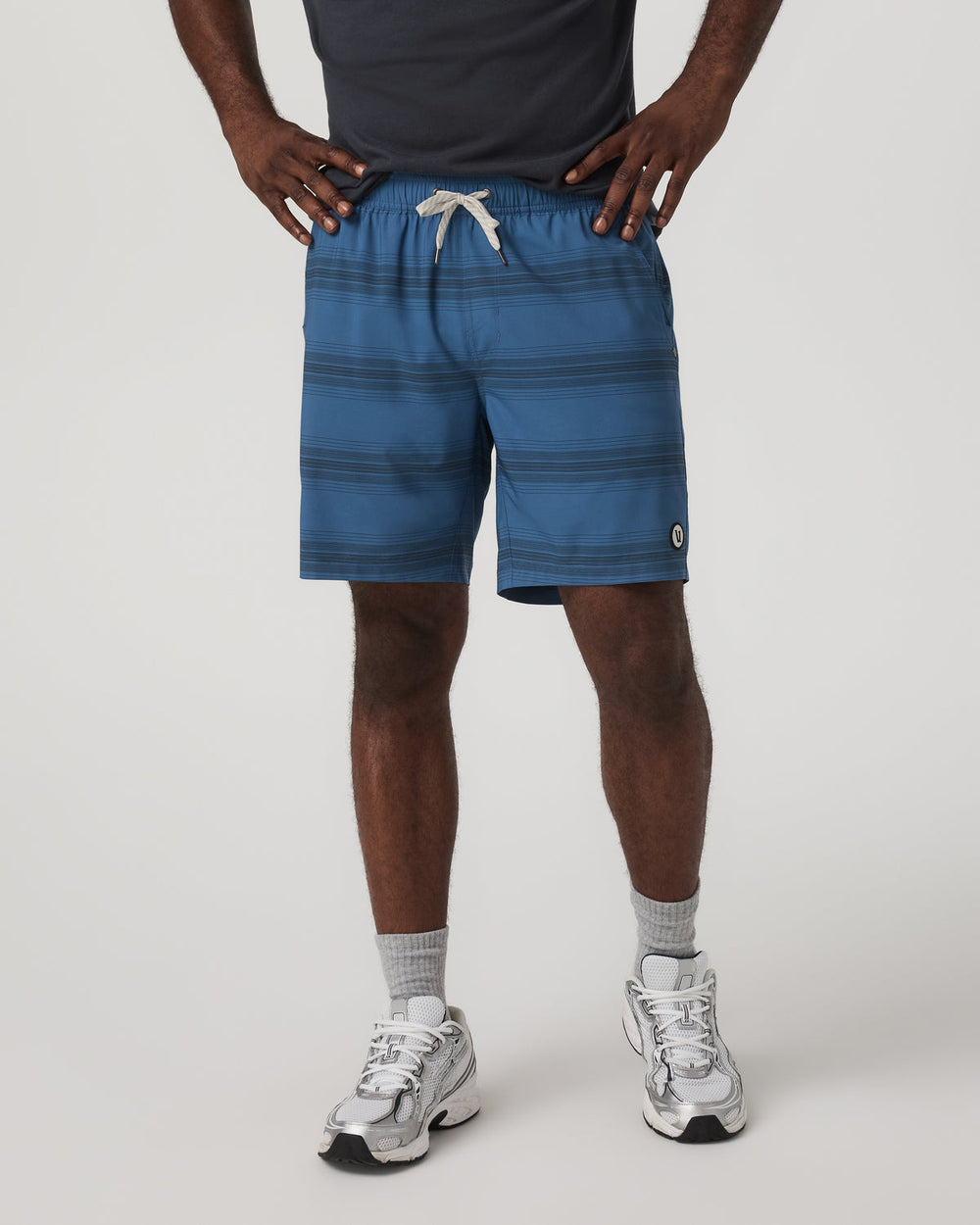 Vuori Kore Short Unlined 7" Sea Gradient Stripe