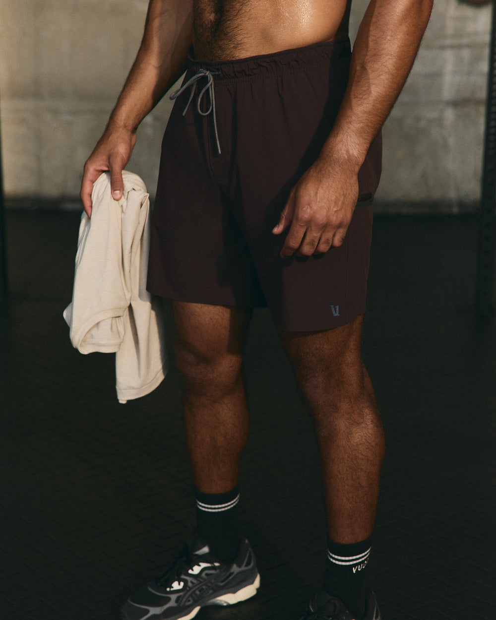 Vuori Grafton Short Lined 7" Men's Raisin Training Shorts
