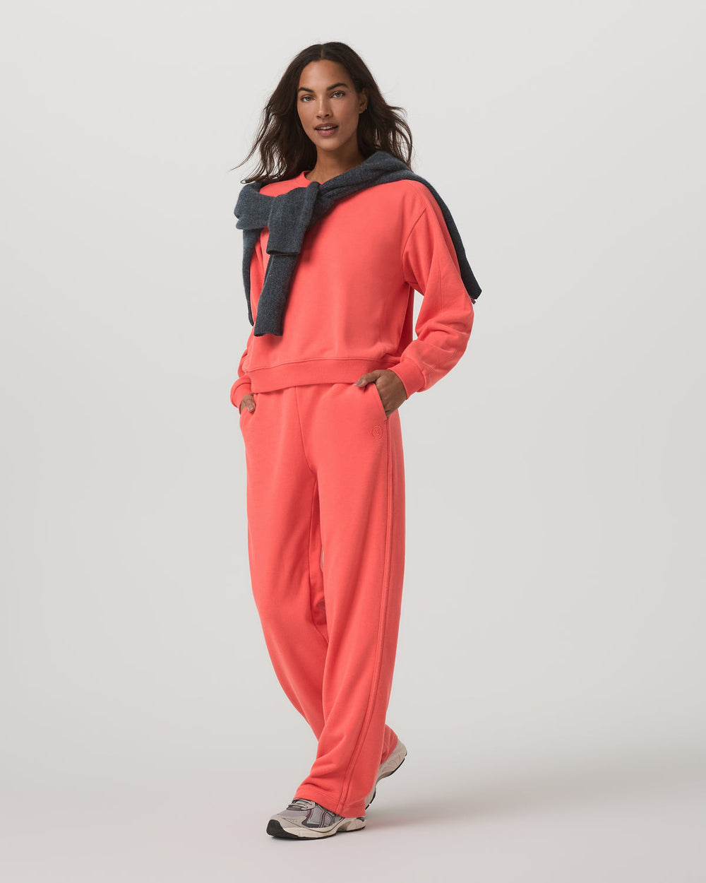 Vuori Sedona Seams Crew Women's Bright Coral Sweatshirt