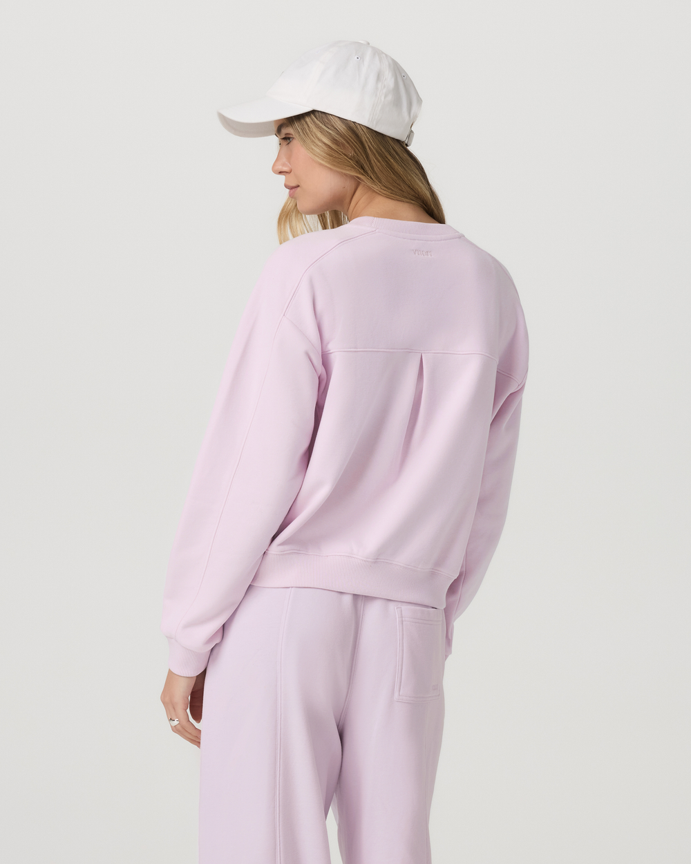 Vuori Sedona Seams Crew Women's Lilac Breeze Sweatshirt