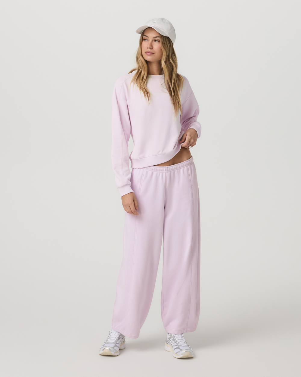 Vuori Sedona Seams Crew Women's Lilac Breeze Sweatshirt