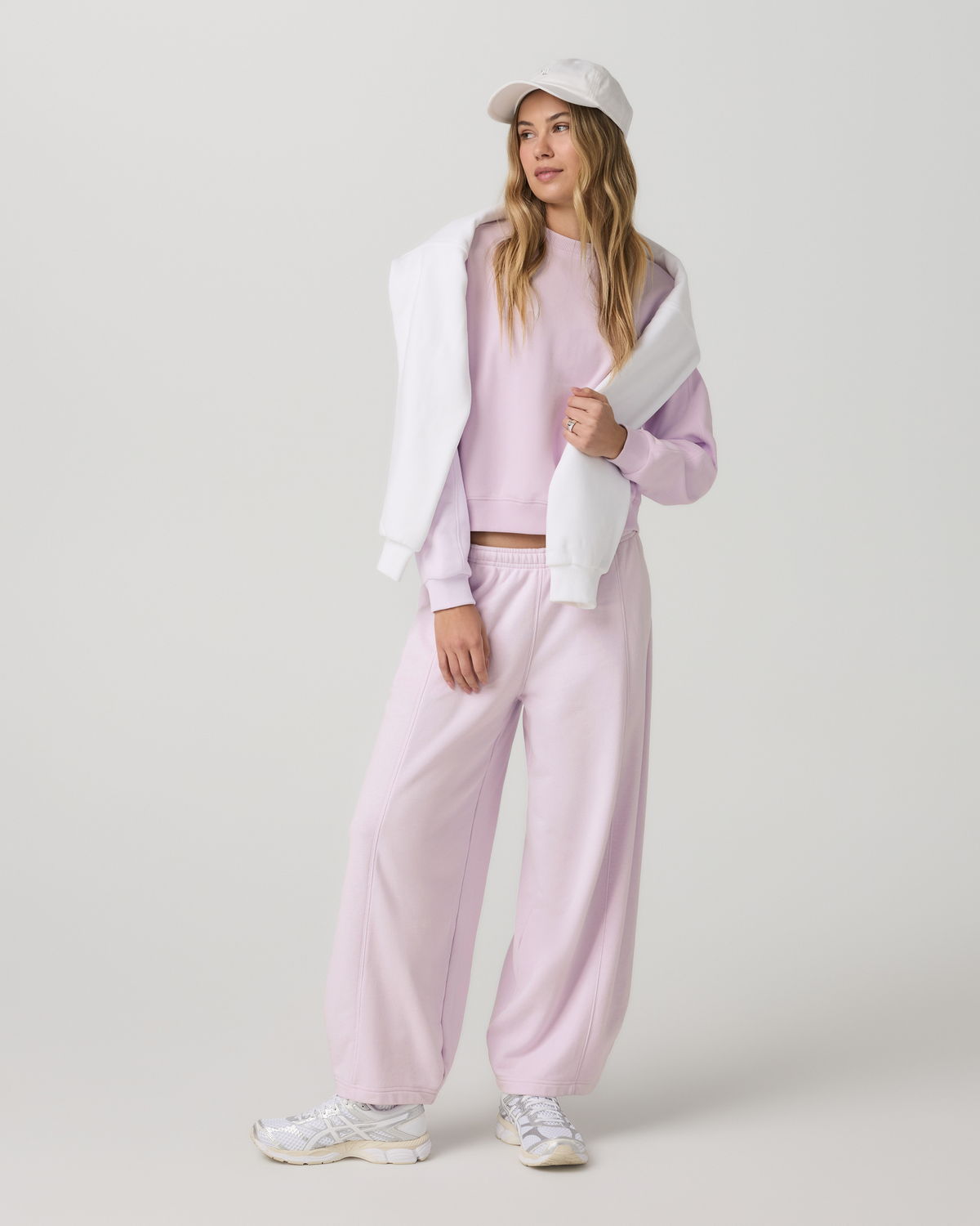 Vuori Sedona Seams Crew Women's Lilac Breeze Sweatshirt