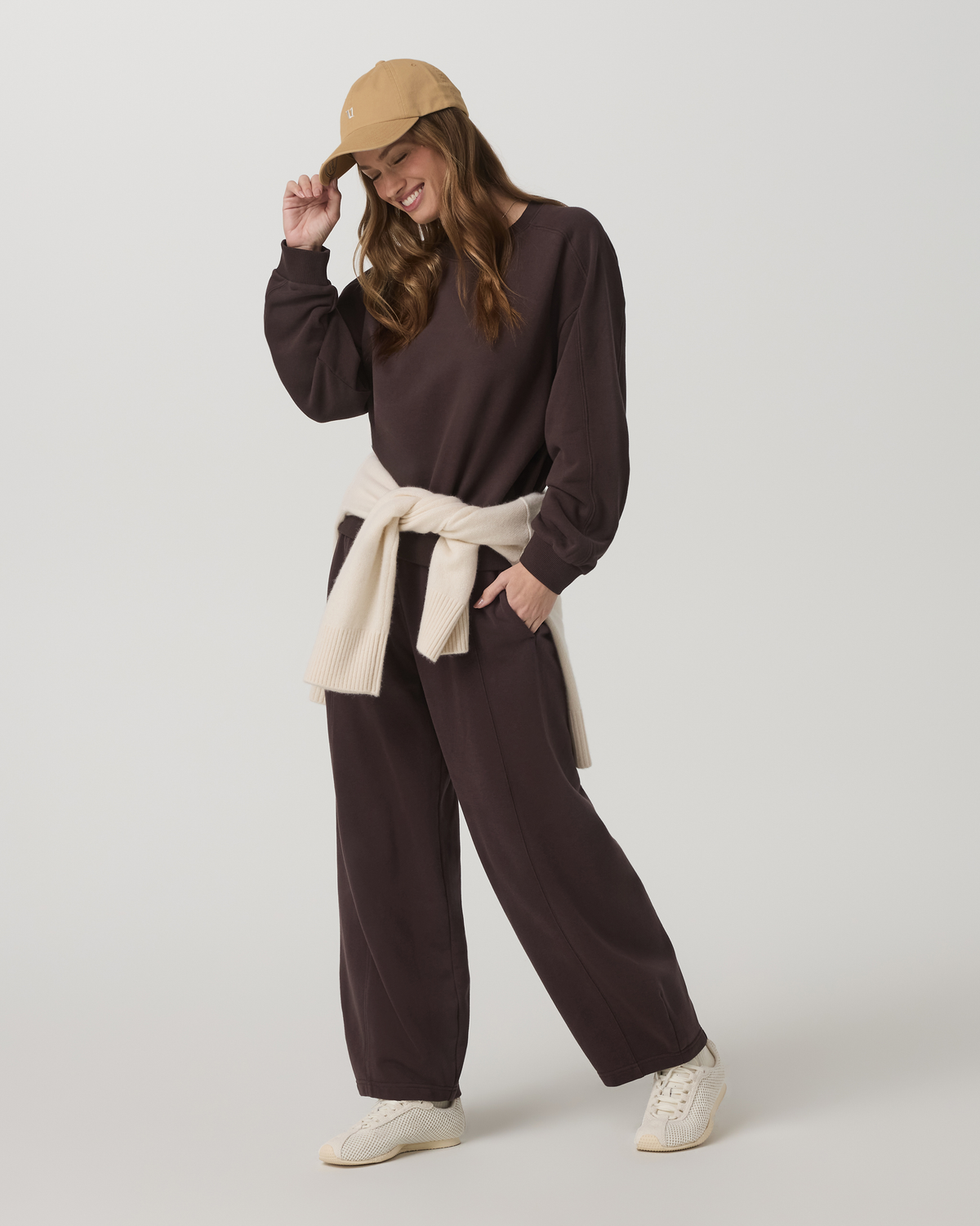 Vuori Sedona Seams Crew Women's French Roast Sweatshirt