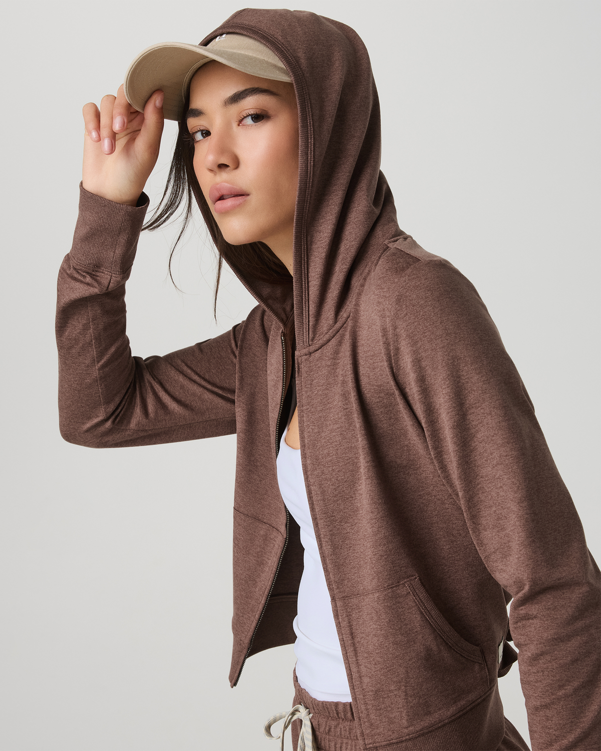 Vuori Halo Mini Full Zip Hoodie Women's Sable Heather Hoodie