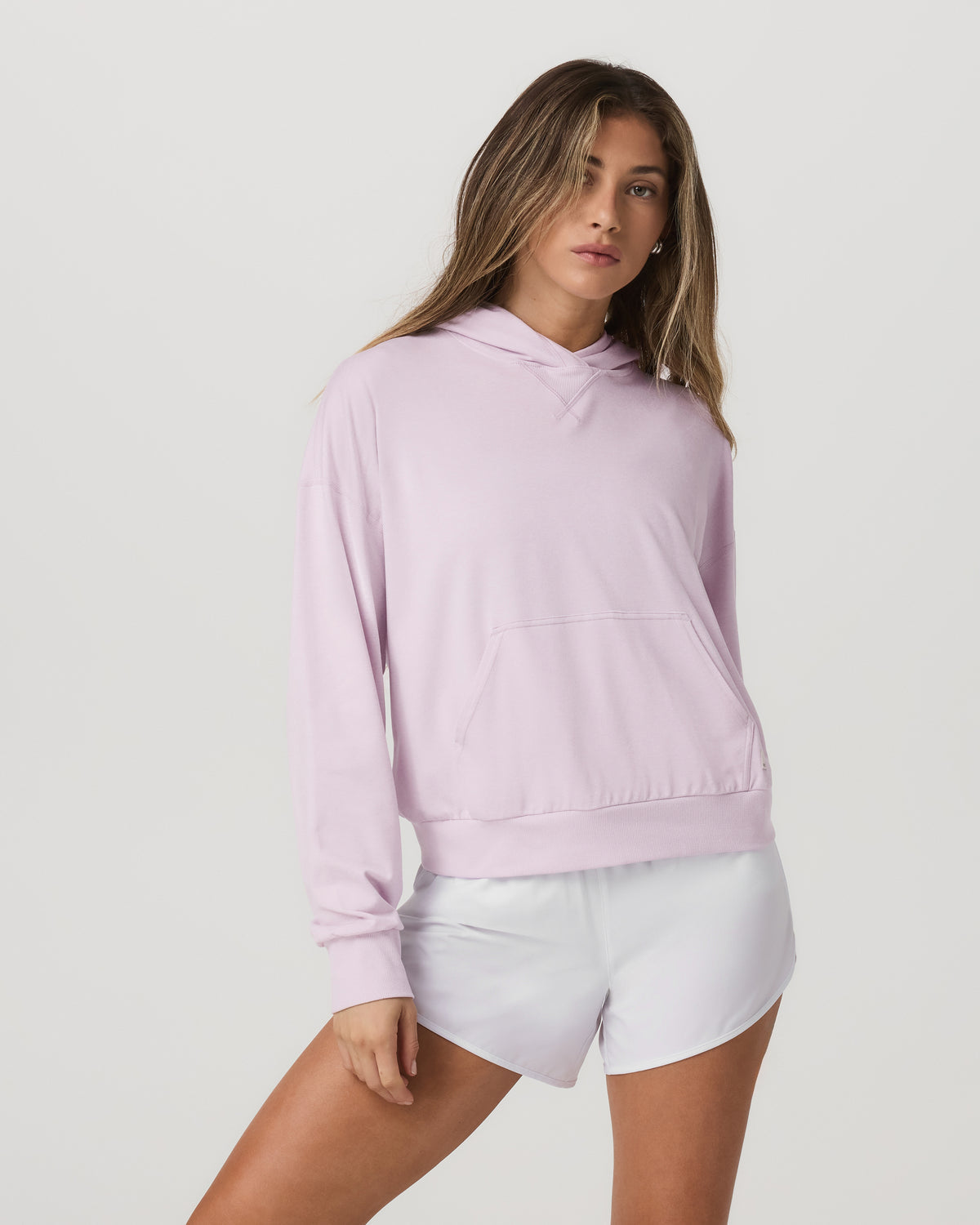 Vuori Women's Halo Modern Pullover Hoodie Lilac Breeze Heather