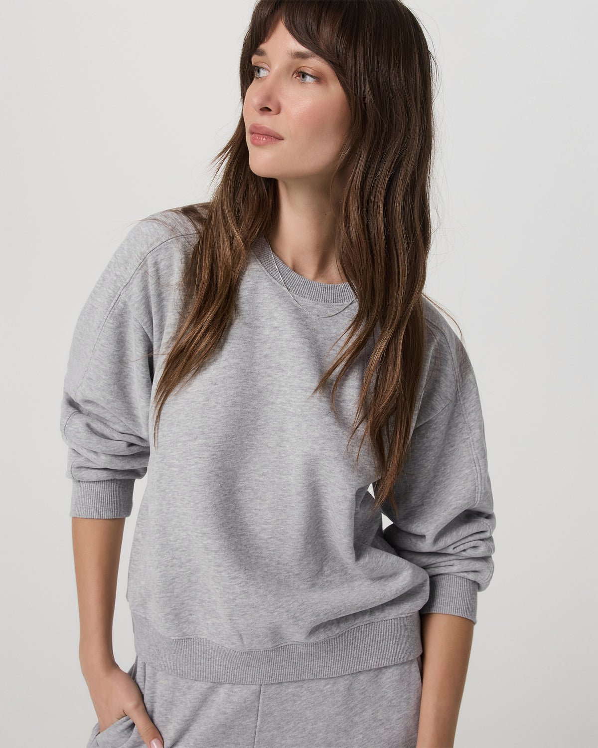 Vuori Sedona Seams Crew Women's Light Heather Grey Sweatshirt