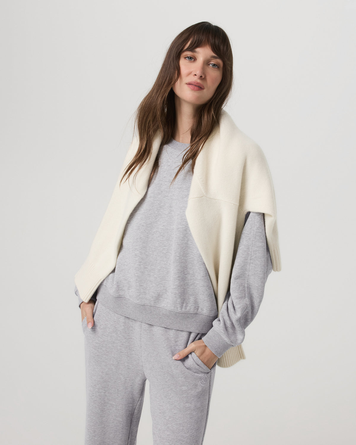 Vuori Sedona Seams Crew Women's Light Heather Grey Sweatshirt