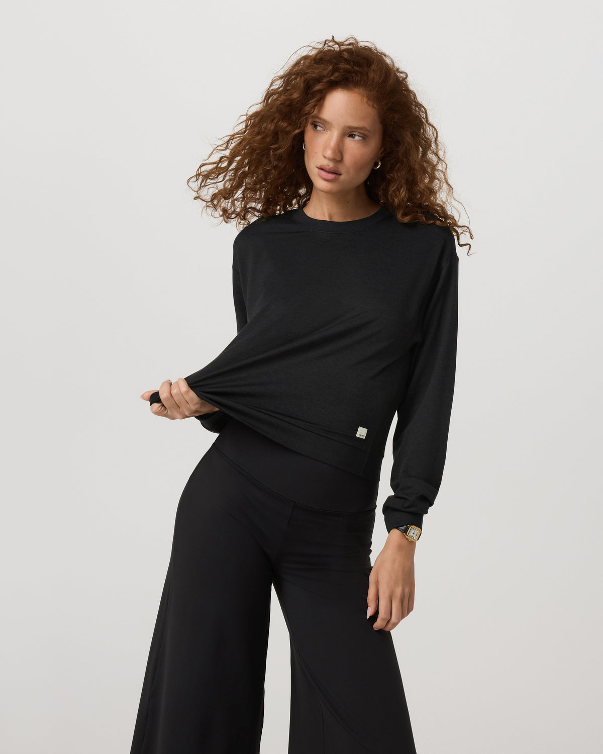 Vuori Halo Modern Crew Women's Black Heather Sweatshirt