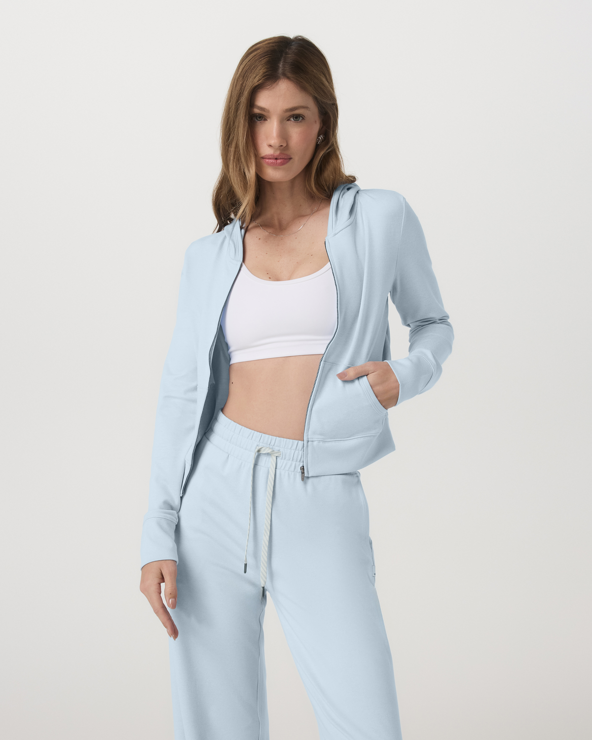 Vuori Halo Mini Full Zip Hoodie Soft Sky Heather Cropped Hoodie