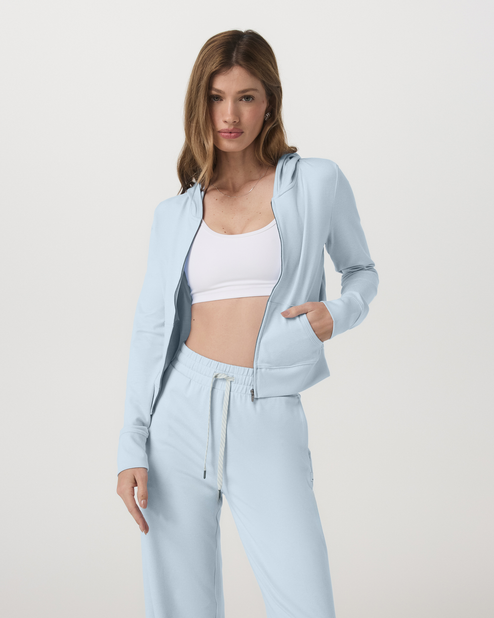 Vuori Halo Mini Full Zip Hoodie Soft Sky Heather Cropped Hoodie
