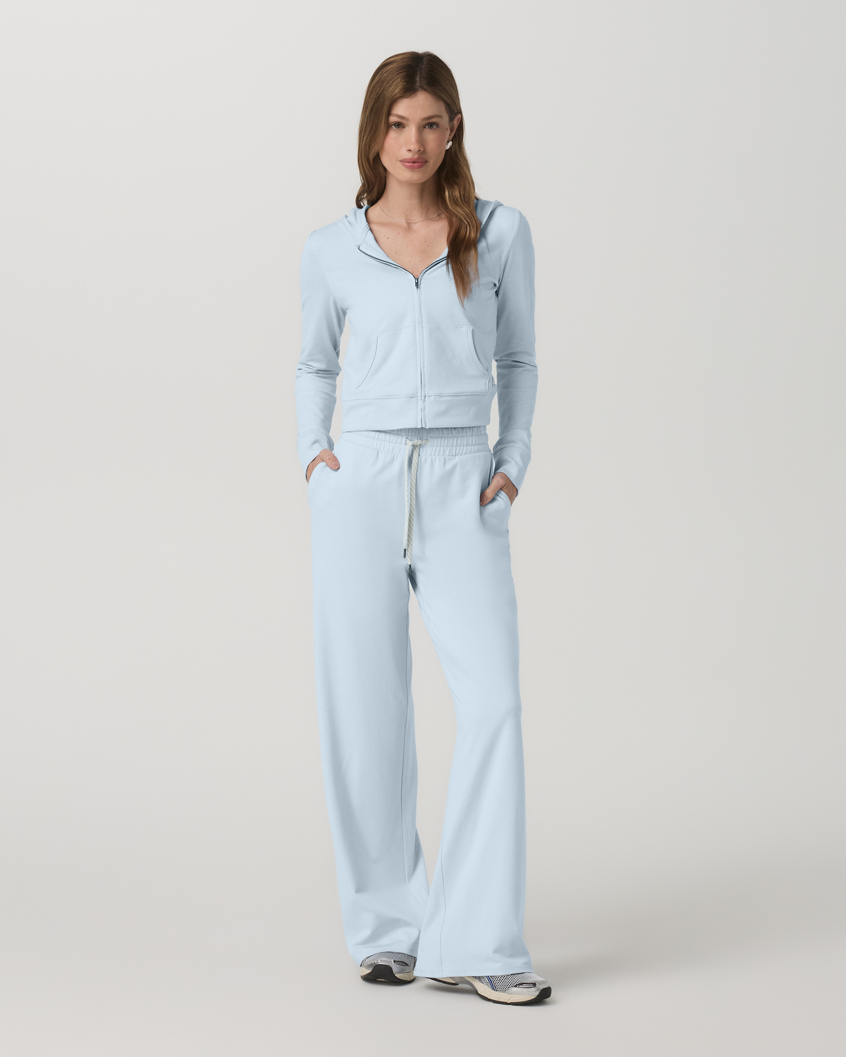 Vuori Halo Mini Full Zip Hoodie Soft Sky Heather Cropped Hoodie