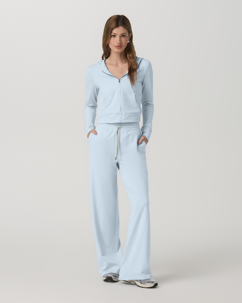 Vuori Halo Mini Full Zip Hoodie Soft Sky Heather Cropped Hoodie