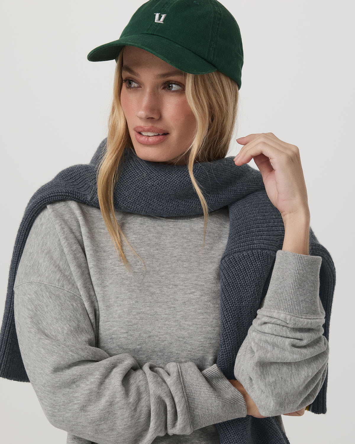 Vuori Sedona Weekender Crew Light Heather Grey Crewneck