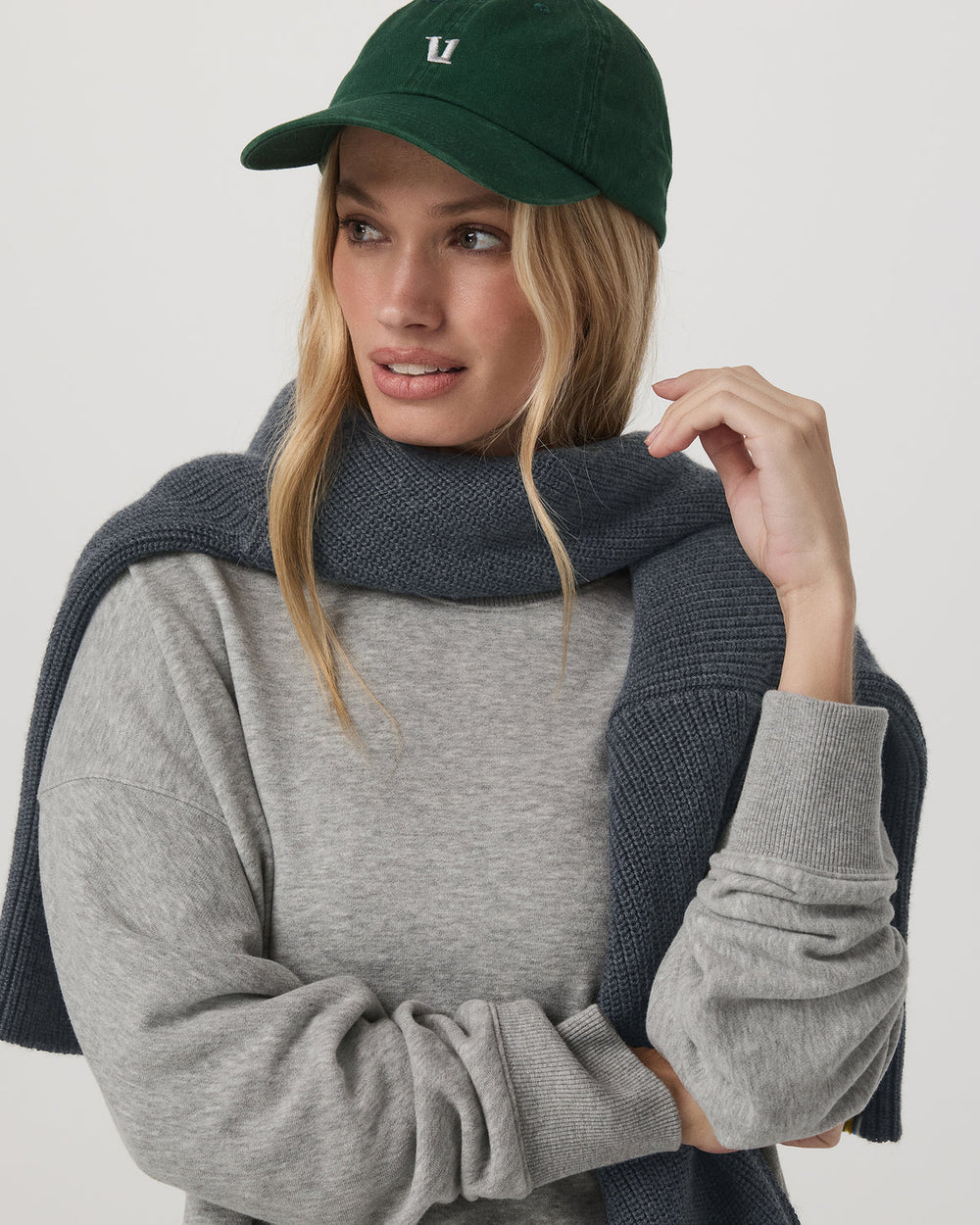 Vuori Sedona Weekender Crew Light Heather Grey Crewneck