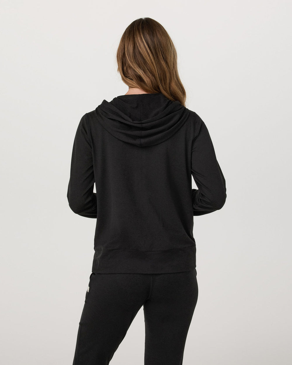 Vuori Halo Performance Hoodie 2.0 Black Heather Hoodie