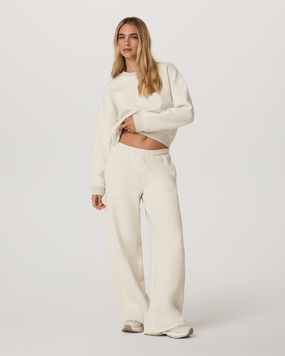 Vuori Restore Mini Crew Women's Bone Heather Crewneck