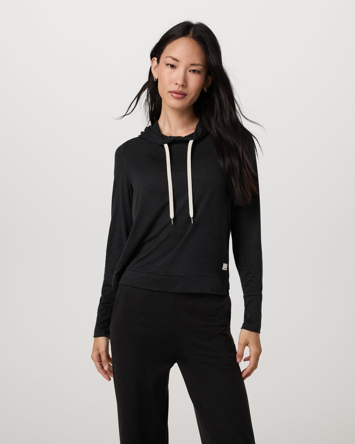 Vuori Halo Essential Hoodie Black Heather Sweatshirt