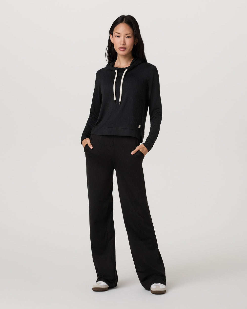 Vuori Halo Essential Hoodie Black Heather Sweatshirt