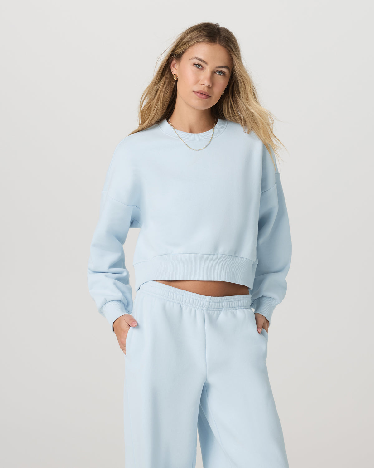Vuori Restore Mini Crew Soft Sky