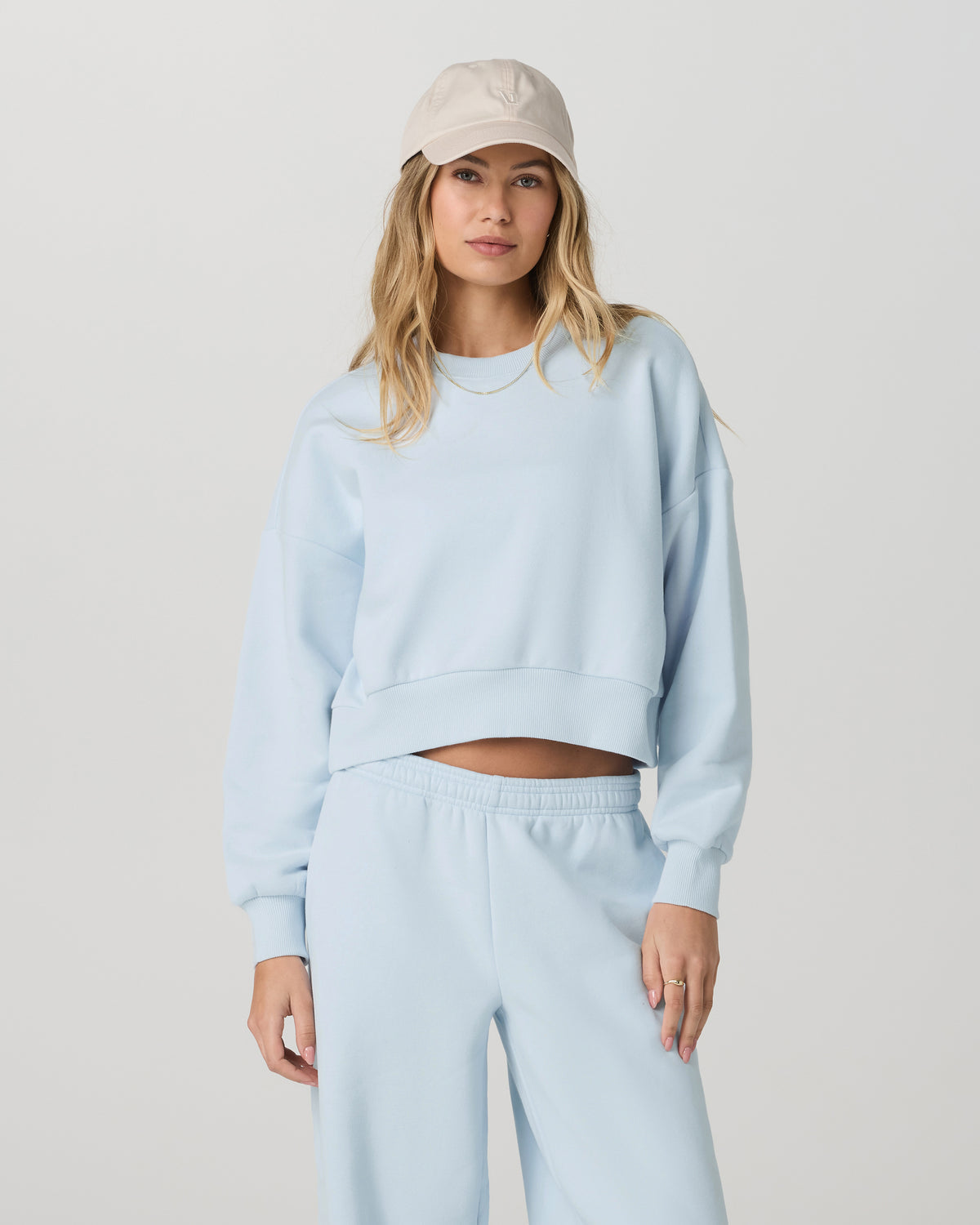 Vuori Restore Mini Crew Soft Sky