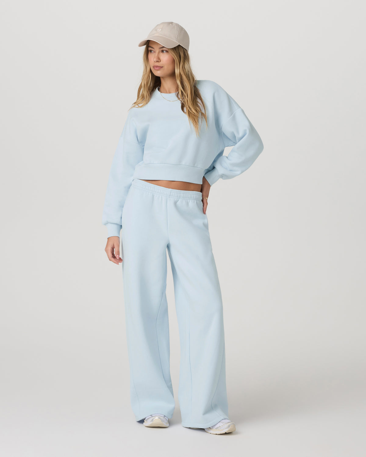 Vuori Restore Mini Crew Soft Sky