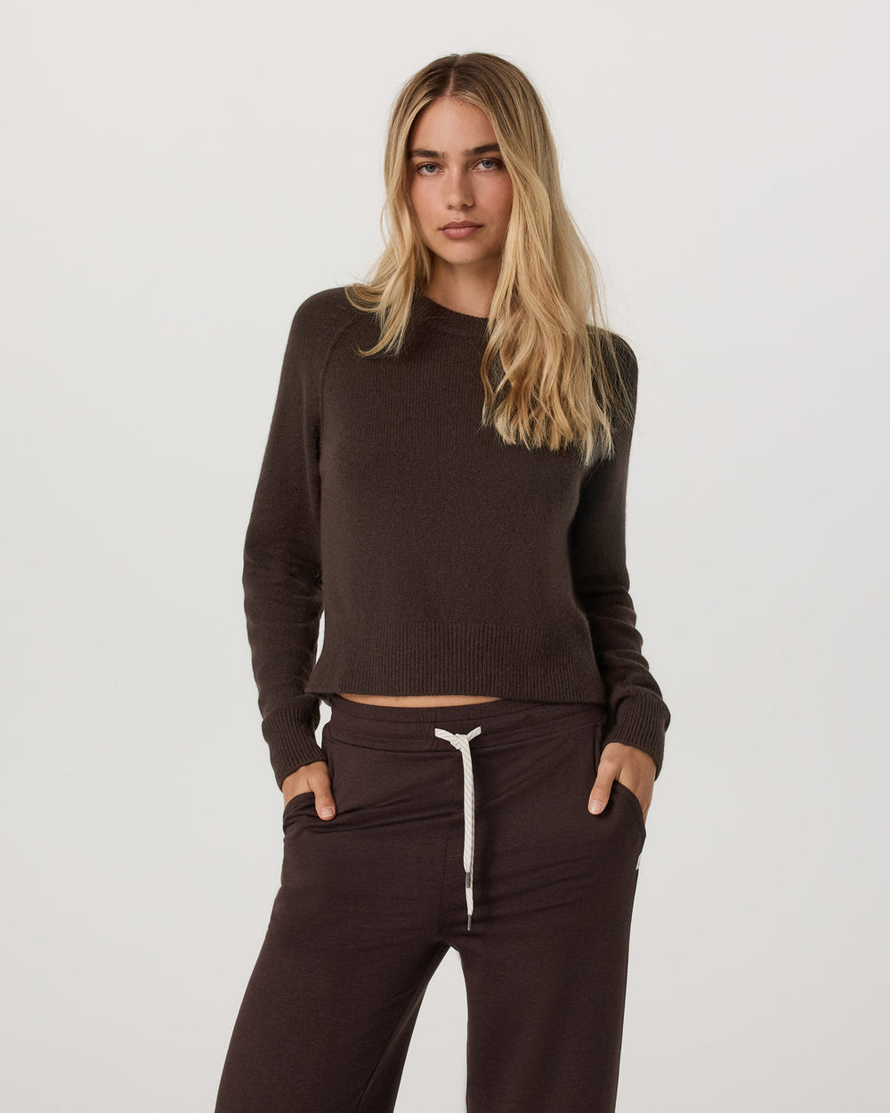 Vuori Émilie Cashmere Crew Women's Java Pullover