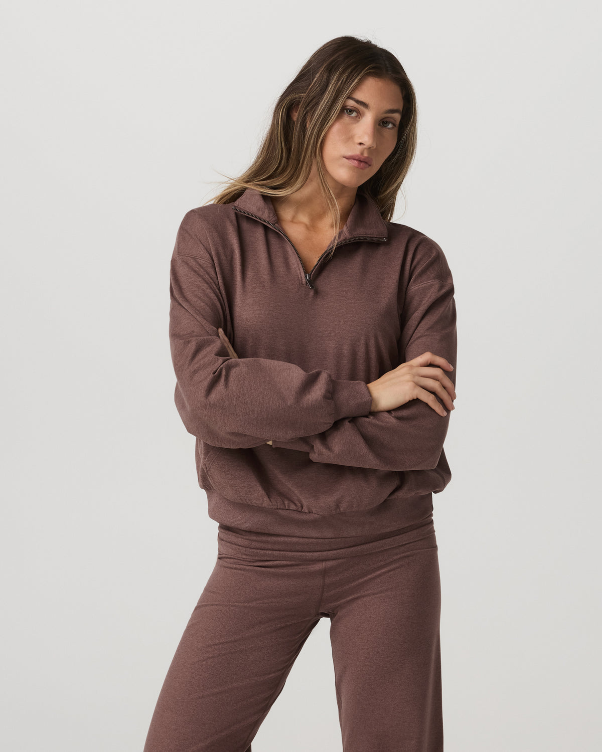 Vuori Granite Half Zip Women's Sable Heather Sweatshirt