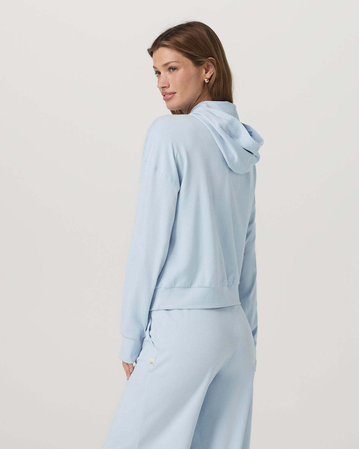 Vuori Women's Halo Modern Full Zip Hoodie Soft Sky Heather