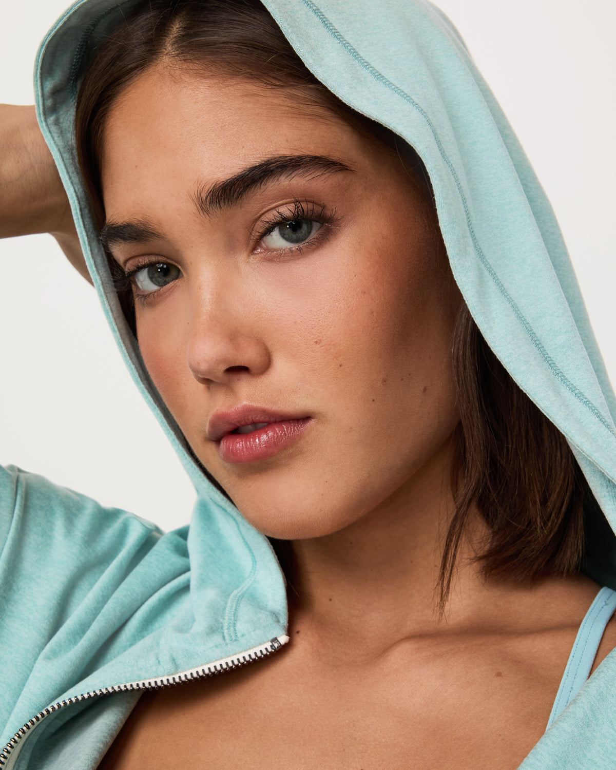 Vuori Halo Modern Full Zip Hoodie Sea Spray Heather