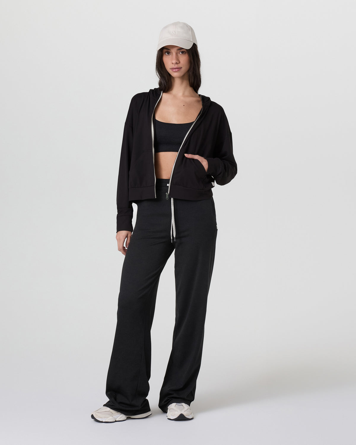Vuori Halo Modern Full Zip Hoodie Solid Black