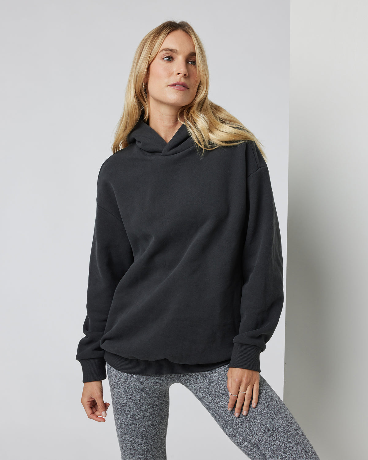 Vuori Restore Oversized Hoodie Washed Black