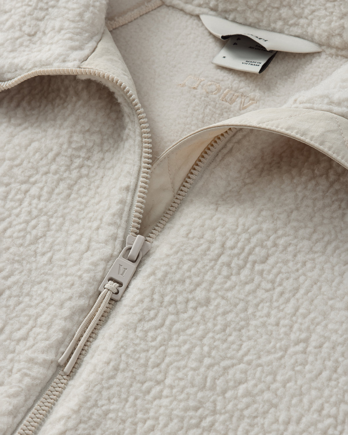 Vuori Alpine Jacket Women's Cozy Fleece Jacket in Bone