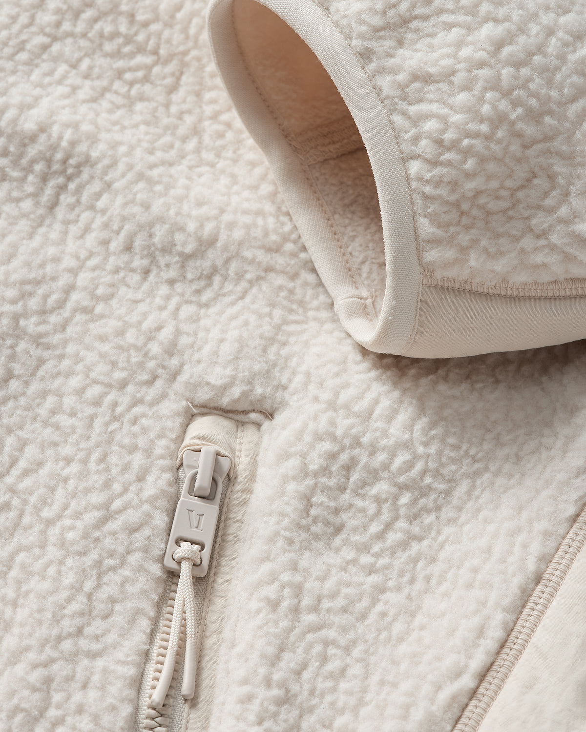 Vuori Alpine Jacket Women's Cozy Fleece Jacket in Bone