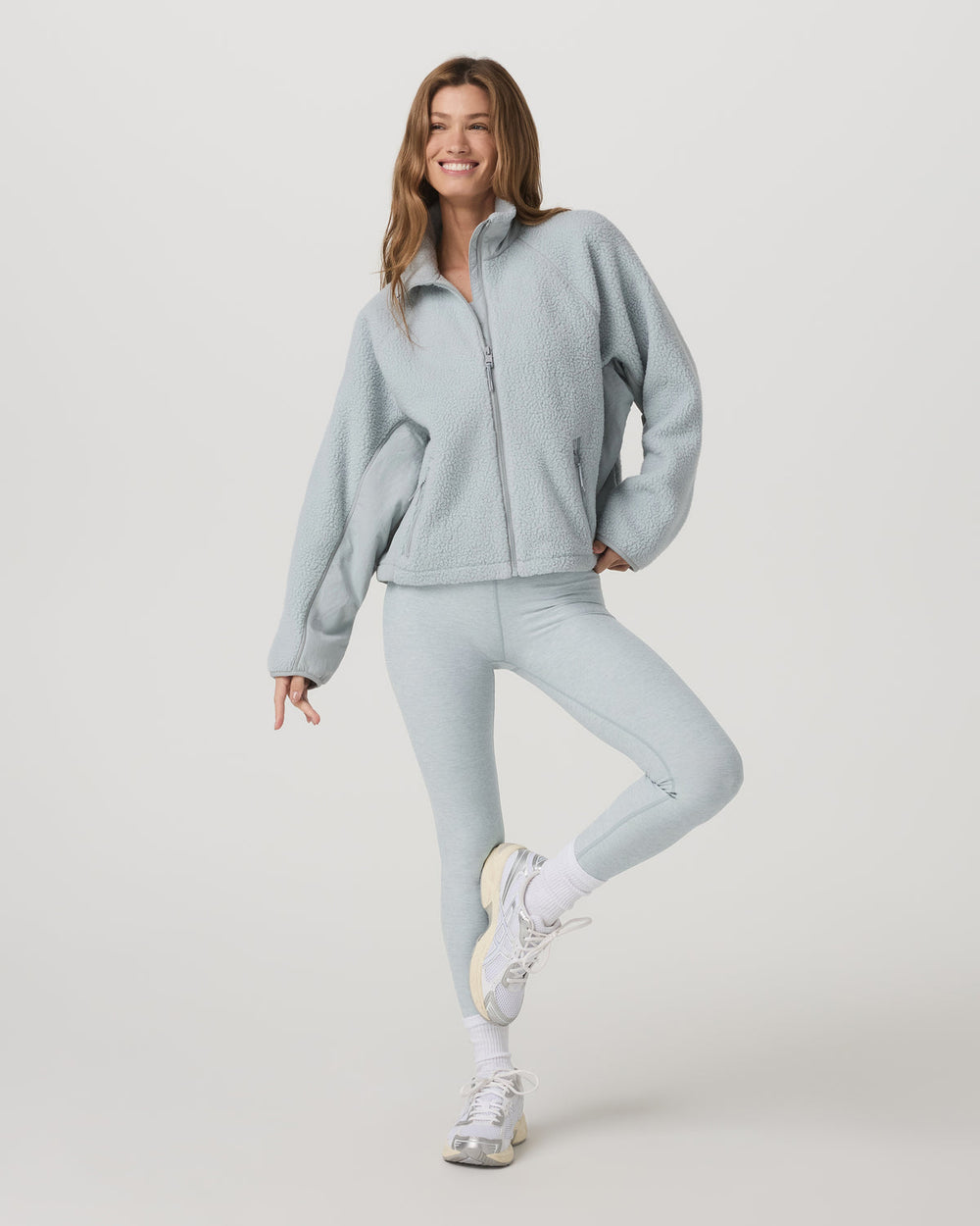 Vuori Alpine Jacket Women's Cozy Fleece Jacket in Blue Haze