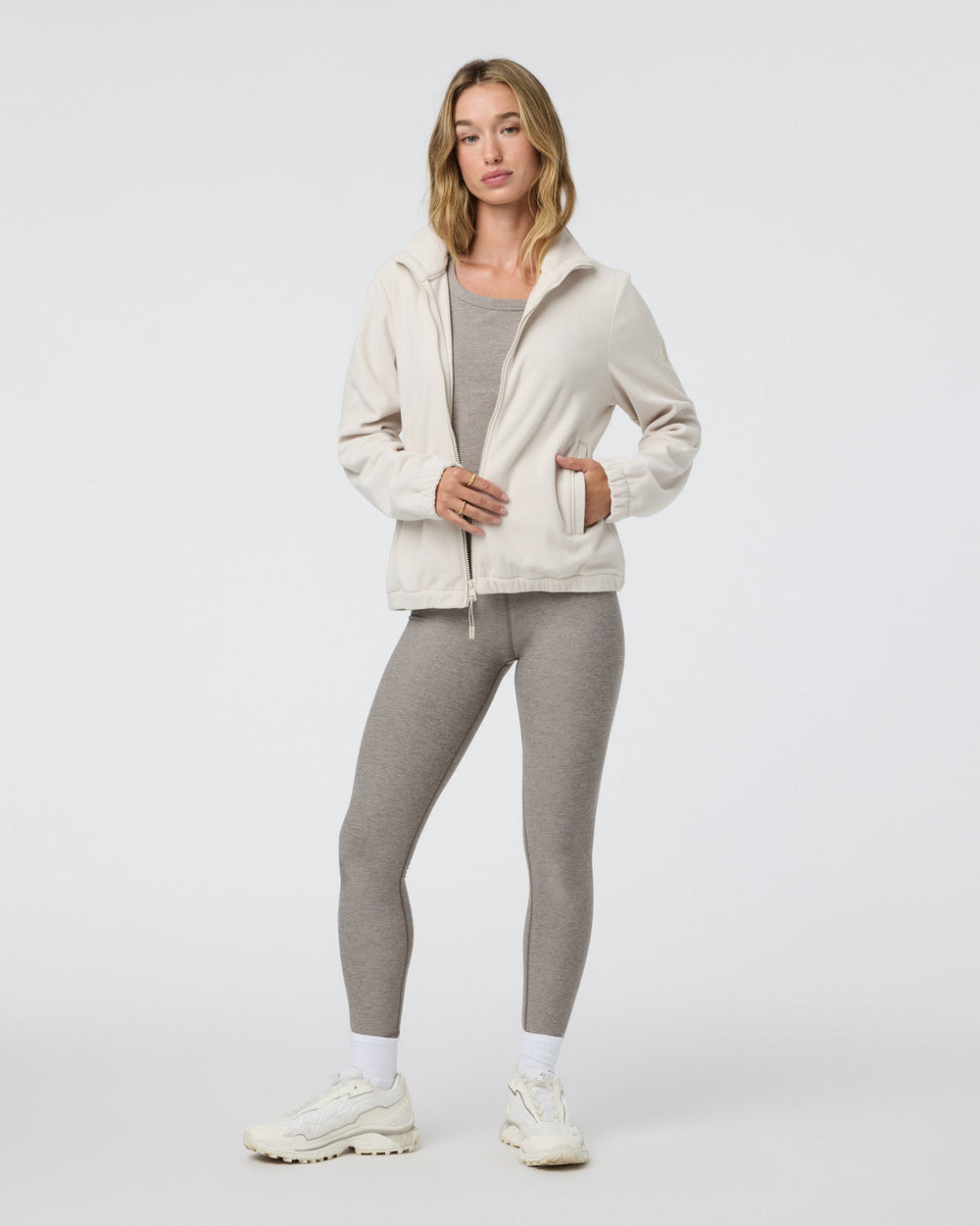 Vuori Women's Aspen Full Zip Dune Fleece Pullover